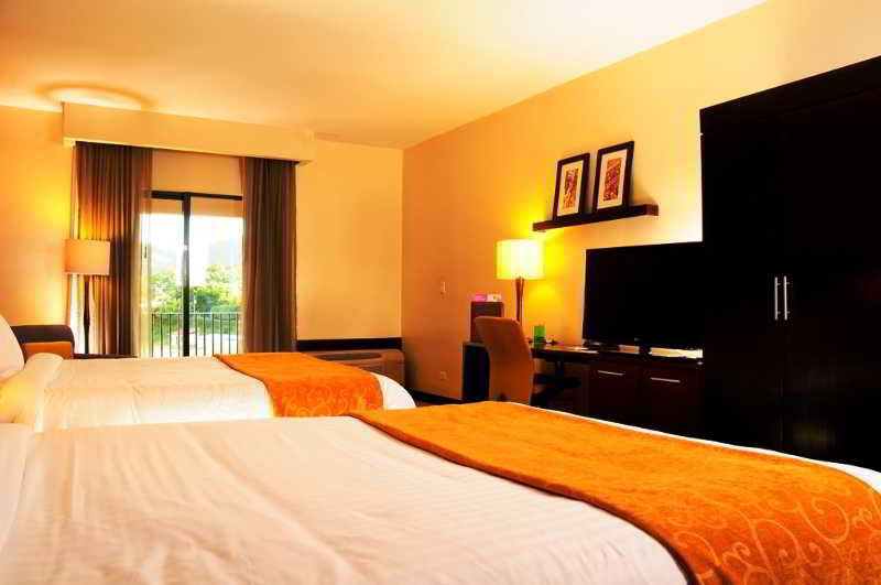 Courtyard By Marriott San Salvador Hotel Exterior photo