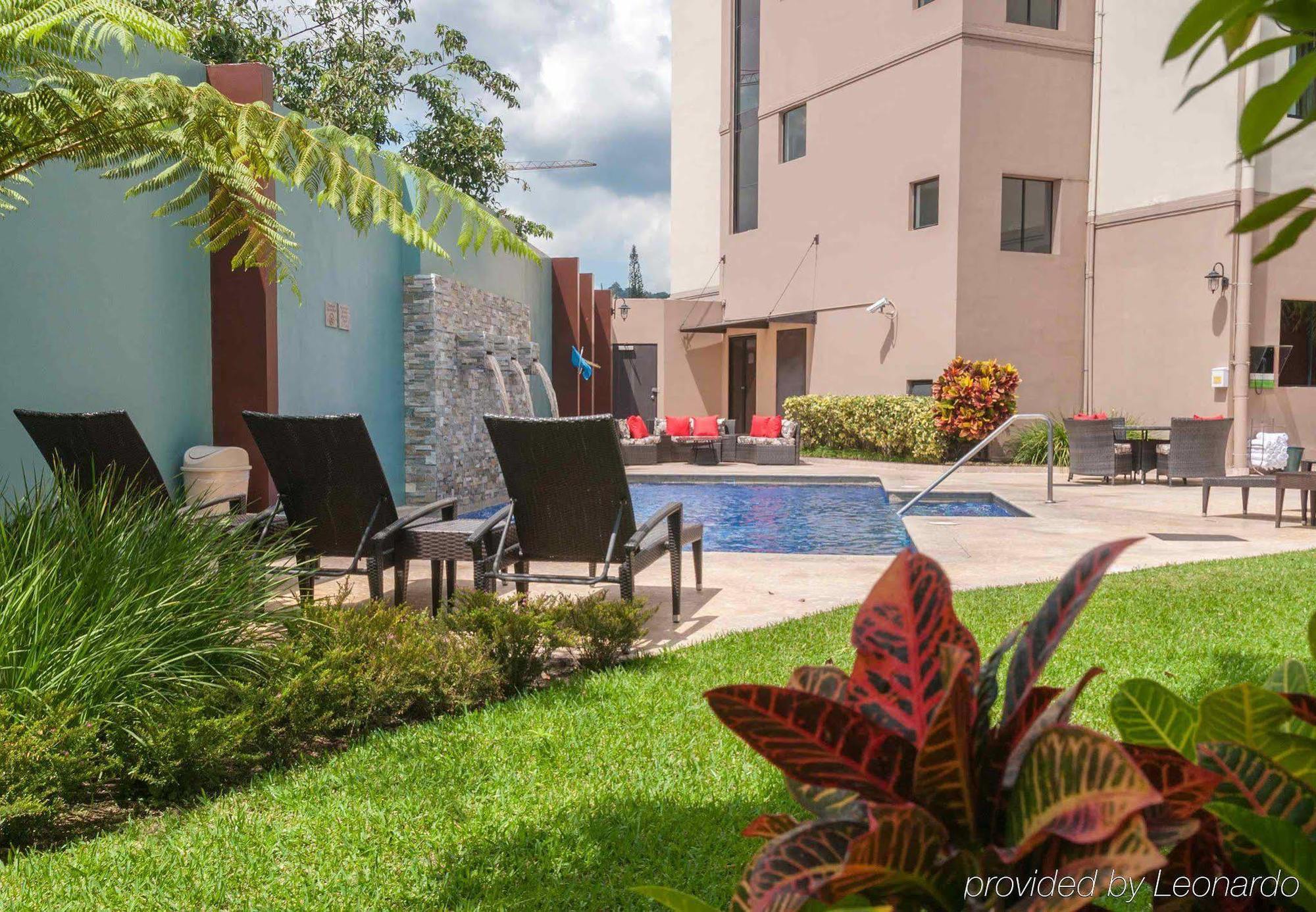 Courtyard By Marriott San Salvador Hotel Exterior photo
