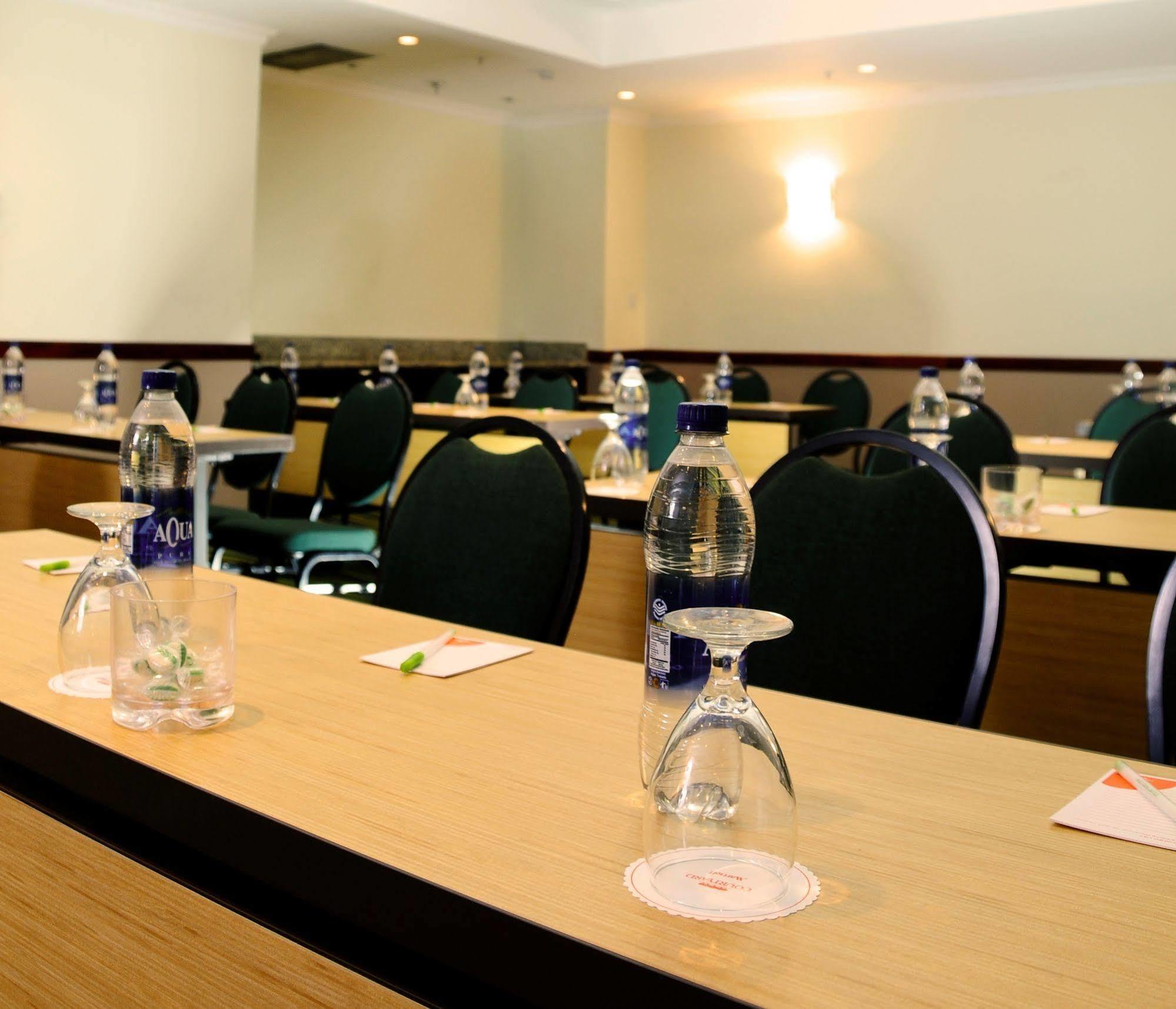 Courtyard By Marriott San Salvador Hotel Exterior photo