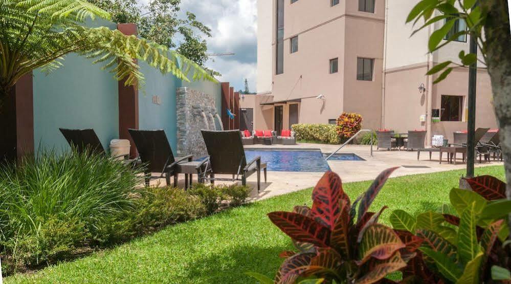 Courtyard By Marriott San Salvador Hotel Exterior photo
